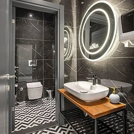 Ξενοδοχείο Luxon Sakarya 4*